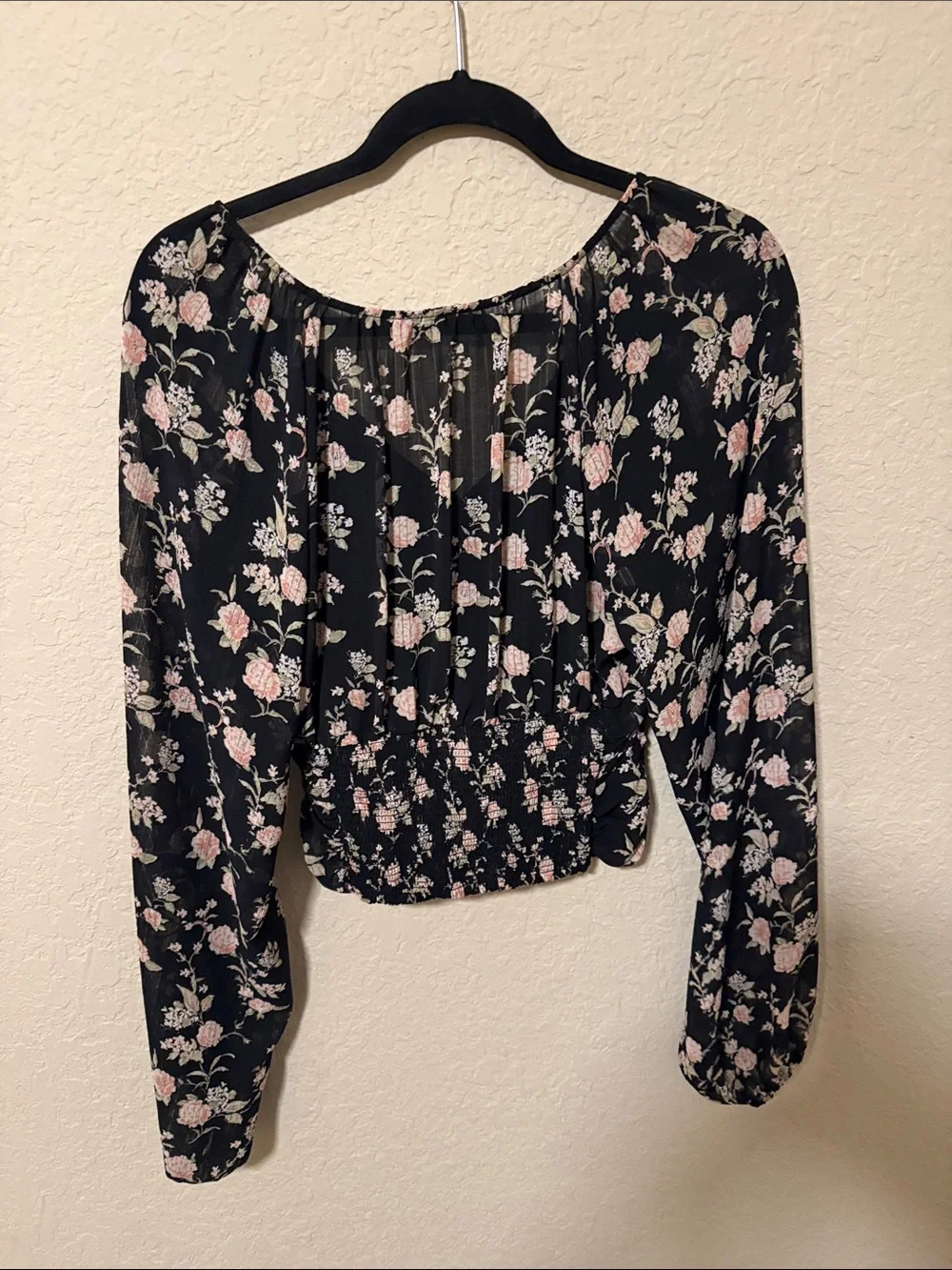 Women's Black Floral Ruched Long-Sleeve Top - Pink Rose Print